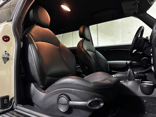 Mini Clubman John Cooper Works 1,6 211 PS 2008, PV-897-P
