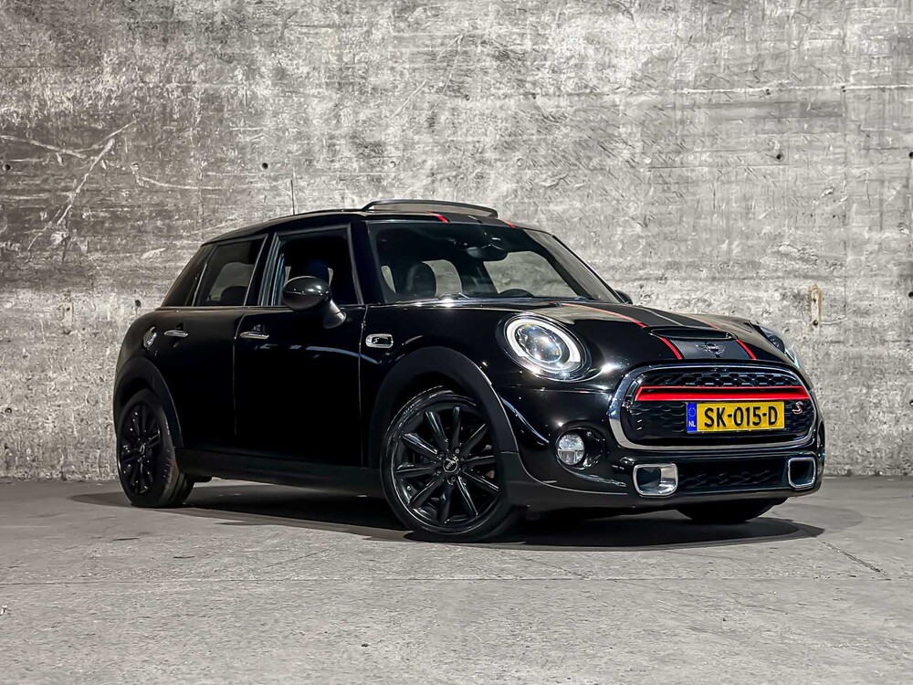 MINI 5-Deurs 2.0 Cooper S Chili Serious Business 192pk 2015, SK-015-D