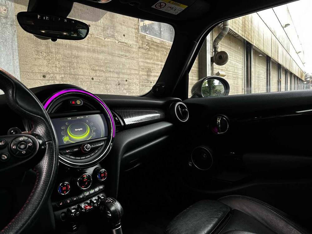 MINI 5-Deurs 2.0 Cooper S Chili Serious Business 192pk 2015, SK-015-D