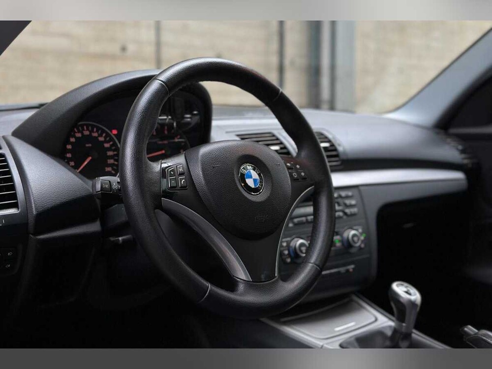 BMW 118i Business Line 143pk 2009 (origineel-NL), 27-HST-5