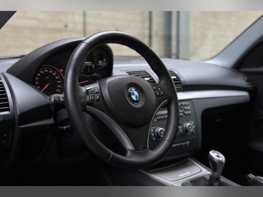 BMW 118i Business Line 143pk 2009 (origineel-NL), 27-HST-5