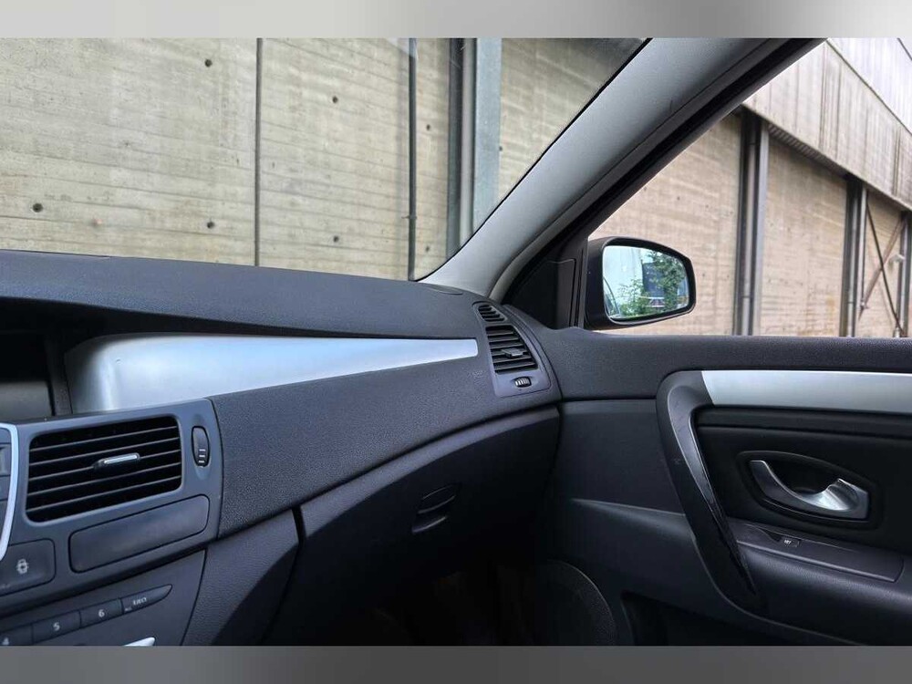Renault Laguna 2.0 16V T Dynamique 170 PS 2007 (Original-NL), 75-XV-RG