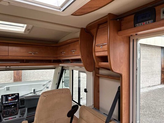 Carthago Chic C-Line I 4.2F 136pk 2011 Camper / Kampeerwagen, KLK-90-S