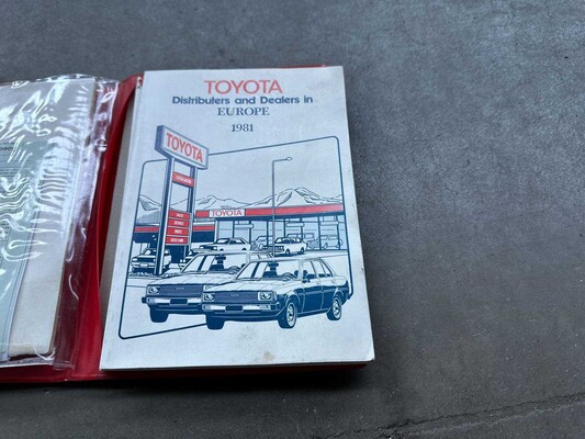 Toyota Carina 1,6 de Luxe 75 PS 1976, 98-JU-66