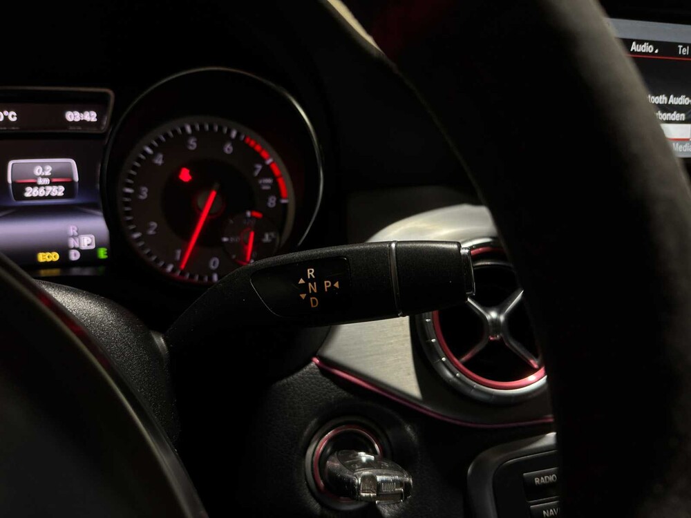 Mercedes-Benz CLA200 Edition 1 CLA-klasse 156pk 2013, 7-SBB-99