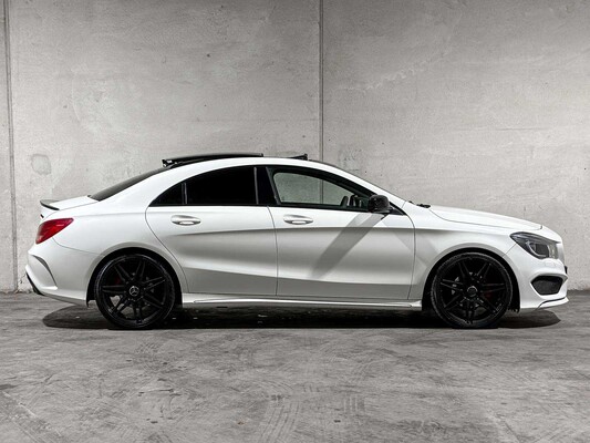 Mercedes-Benz CLA200 Edition 1 CLA-klasse 156pk 2013, 7-SBB-99
