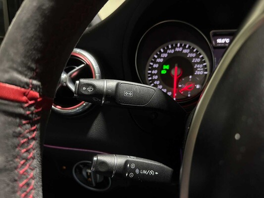 Mercedes-Benz CLA200 Edition 1 CLA-klasse 156pk 2013, 7-SBB-99