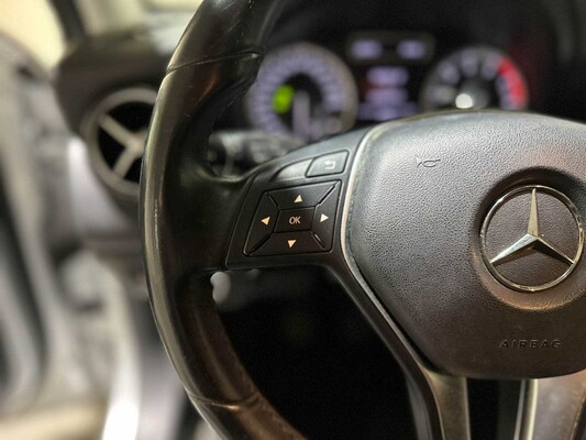 Mercedes-Benz A180 Ambition A-klasse 121pk 2012 (Origineel-NL), 75-ZJJ-1