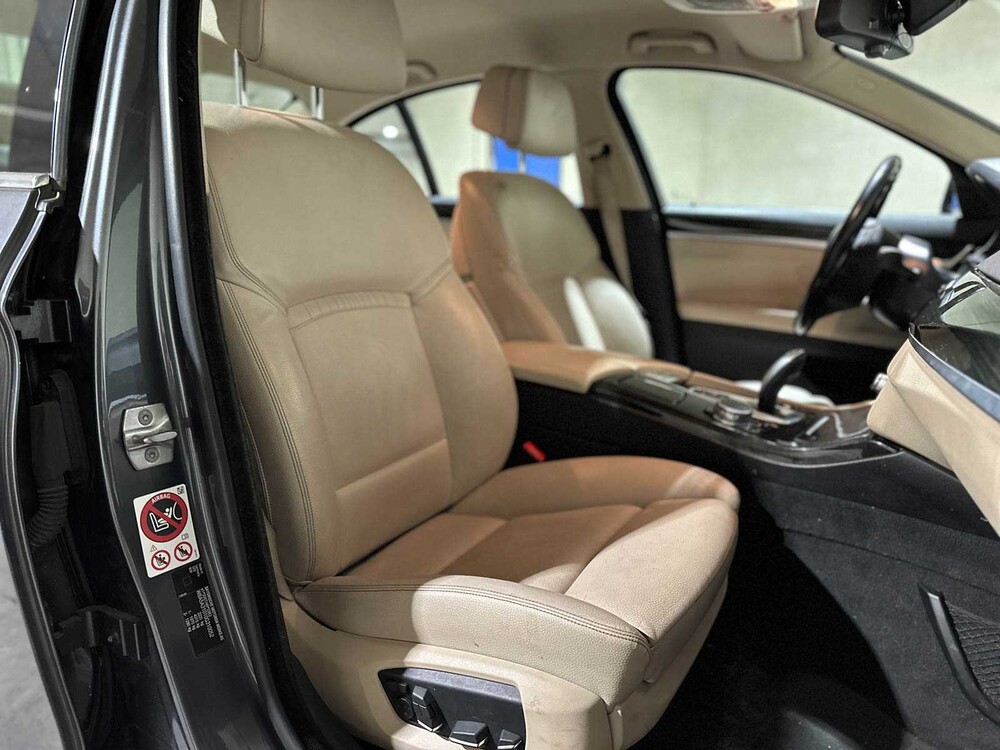 BMW 520i Luxury Edition 5-serie 181pk 2017 (Origineel-NL), NP-432-L