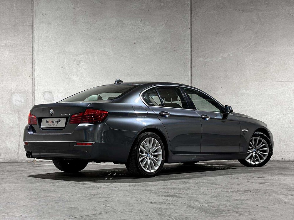 BMW 520i Luxury Edition 5-serie 181pk 2017 (Origineel-NL), NP-432-L