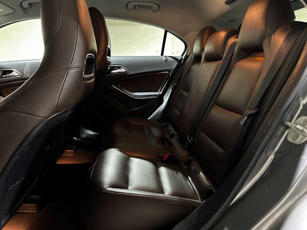 Mercedes-Benz A180 4U3 A-class 121hp 2013 (Original-NL), 8-SRR-41