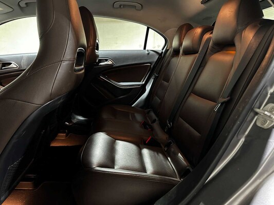 Mercedes-Benz A180 4U3 A-class 121hp 2013 (Original-NL), 8-SRR-41