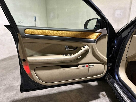 Audi A8 4.2 V8 Quattro Lang Pro Line 335pk 2005, 43-RX-HJ Youngtimer