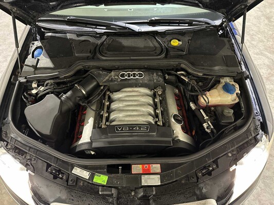 Audi A8 4.2 V8 Quattro Lang Pro Line 335pk 2005, 43-RX-HJ Youngtimer