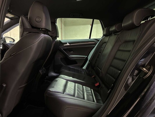 Volkswagen Golf 2.0 TSI R 4Motion 300 PS 2015, P-916-RV