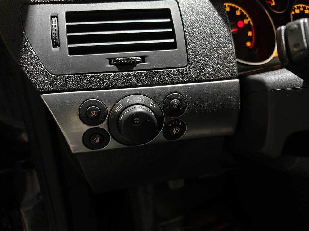 Opel Astra GTC 1.8 Cosmo 140pk 2009 (Origineel-NL), 16-JDN-1