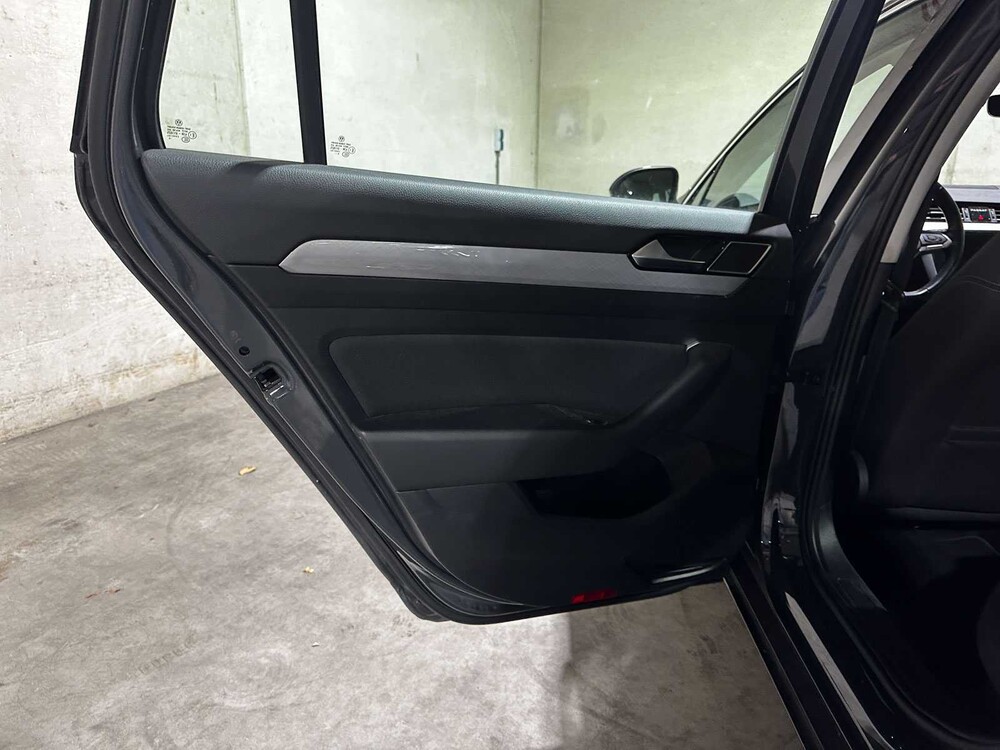 Volkswagen Passat Variant 1,5 TSI Business 150 PS 2020 (Original-NL+1. Besitzer), J-046-XK