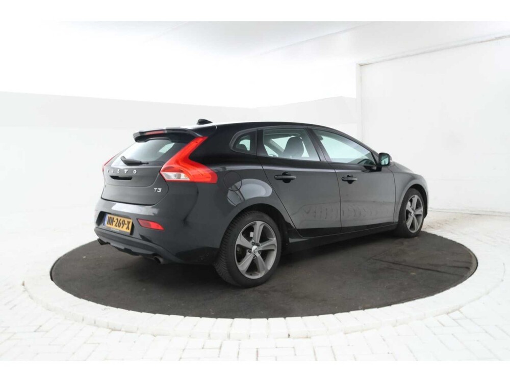 Volvo V40 T3 Nordic 2.0 154hp 2017 (Original-NL), NN-269-X
