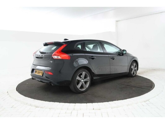 Volvo V40 T3 Nordic 2.0 154hp 2017 (Original-NL), NN-269-X