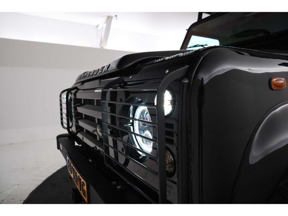 Land Rover Defender Td5 90 2.5 122hp 2000 (Original-NL), 88-VN-VG