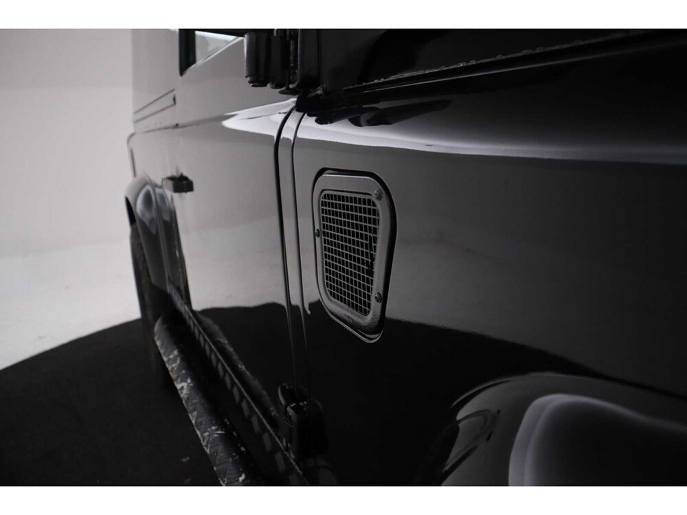 Land Rover Defender Td5 90 2.5 122hp 2000 (Original-NL), 88-VN-VG