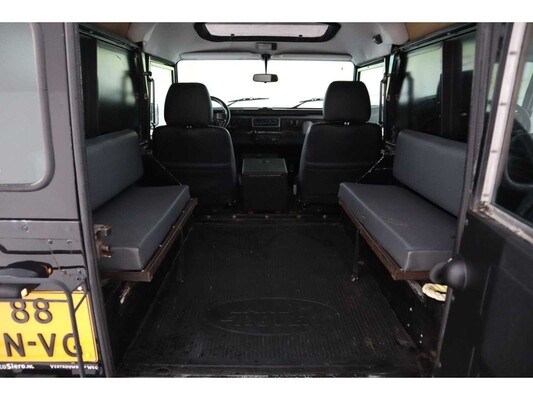 Land Rover Defender Td5 90 2.5 122hp 2000 (Original-NL), 88-VN-VG