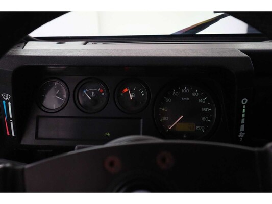 Land Rover Defender Td5 90 2.5 122hp 2000 (Original-NL), 88-VN-VG