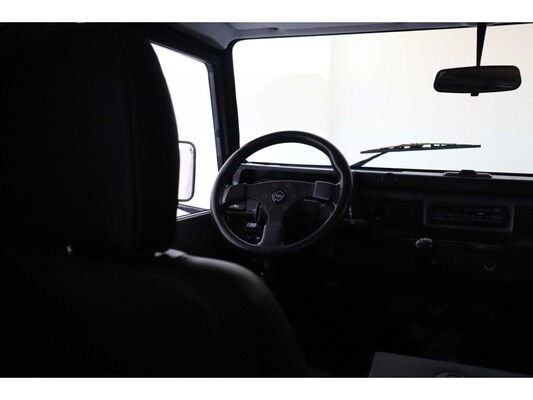 Land Rover Defender Td5 90 2.5 122hp 2000 (Original-NL), 88-VN-VG