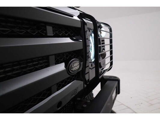 Land Rover Defender Td5 90 2.5 122hp 2000 (Original-NL), 88-VN-VG