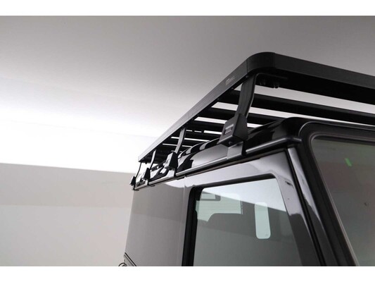 Land Rover Defender Td5 90 2.5 122hp 2000 (Original-NL), 88-VN-VG