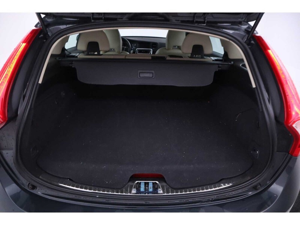 Volvo V60 D6 Twin Engine Summum 2.4 220pk 2016, PJ-943-V