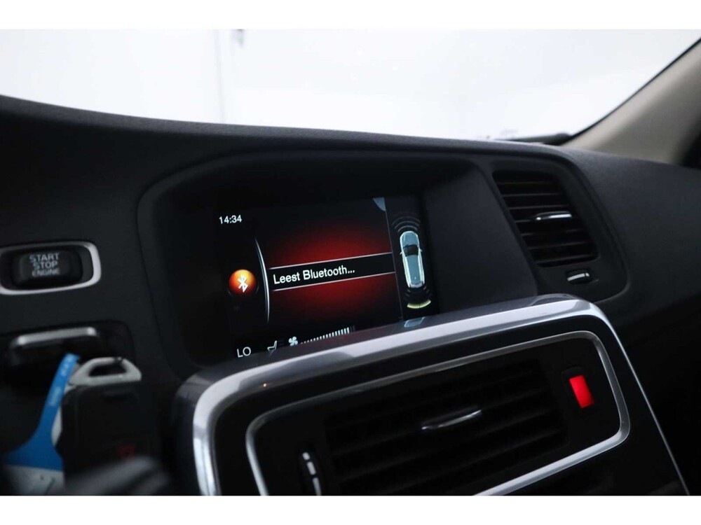 Volvo V60 D6 Twin Engine Summum 2.4 220pk 2016, PJ-943-V