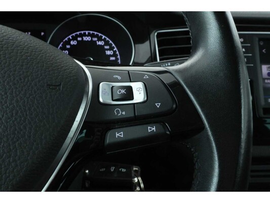 Volkswagen Golf Sportsvan Highline 1.4 TSI 126pk 2017, J-499-GP