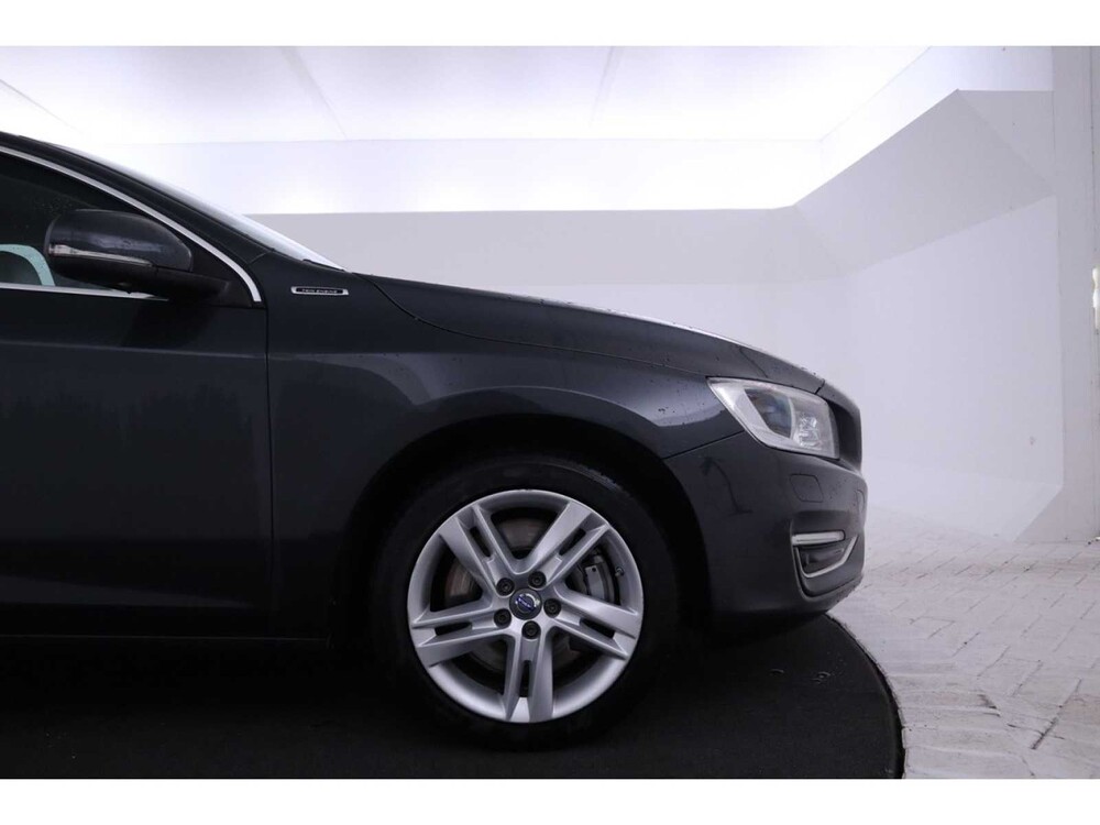 Volvo V60 D6 Twin Engine Summum 2.4 220pk 2016, PJ-943-V