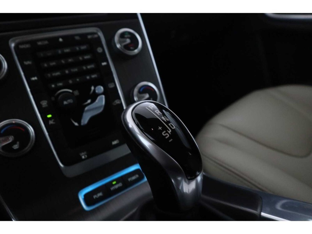 Volvo V60 D6 Twin Engine Summum 2.4 220pk 2016, PJ-943-V