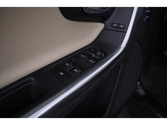 Volvo V60 D6 Twin Engine Summum 2.4 220pk 2016, PJ-943-V