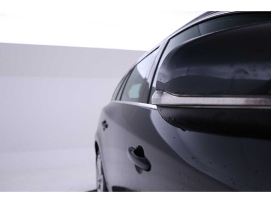 Volvo V60 D6 Twin Engine Summum 2.4 220pk 2016, PJ-943-V