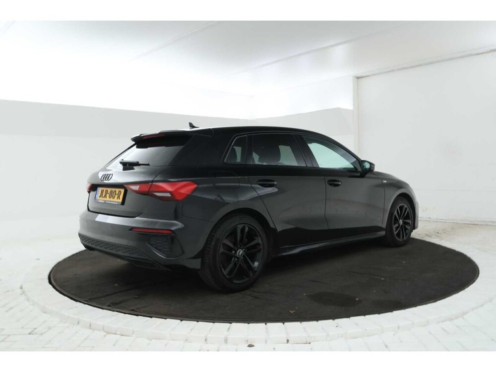Audi A3 Sportback 30 S edition TFSI 122pk 2022, JLR-80-R