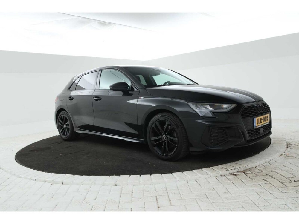 Audi A3 Sportback 30 S edition TFSI 122pk 2022, JLR-80-R