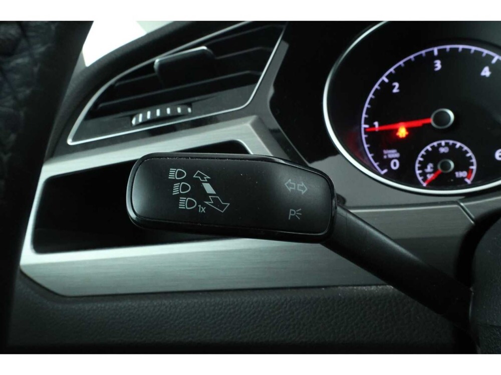Volkswagen Touran Comfortline 2.0 TDI 150pk 2021, KFV-52-V