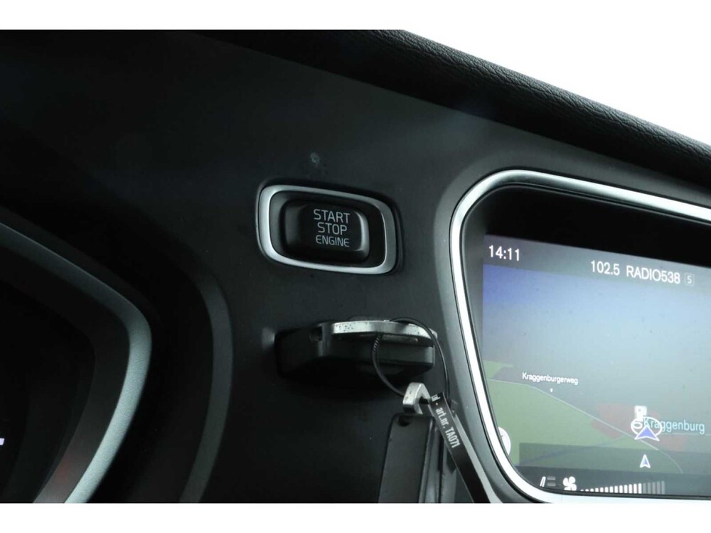 Volvo V40 T3 Nordic 2.0 154pk 2017 (Origineel-NL), NN-269-X