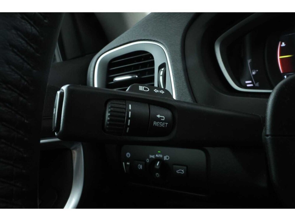 Volvo V40 T3 Nordic 2.0 154pk 2017 (Origineel-NL), NN-269-X