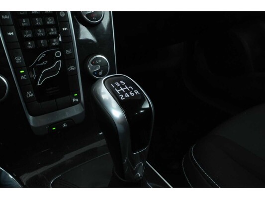 Volvo V40 T3 Nordic 2.0 154pk 2017 (Origineel-NL), NN-269-X