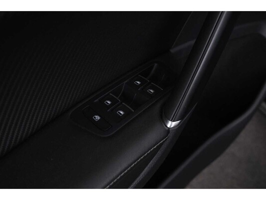 Volkswagen Golf R 4Motion 2.0 TSI 300pk 2014, S-411-FZ