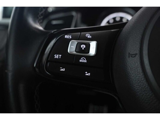 Volkswagen Golf R 4Motion 2.0 TSI 300pk 2014, S-411-FZ
