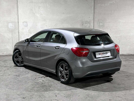 Mercedes-Benz A180 4U3 A-Baureihe 121 PS 2013 (Original-NL), 8-SRR-41