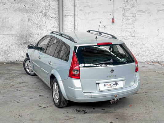 Renault Mégane Grand Tour 2.0-16V Dynam.Luxe 135pk 2005, 99-RV-ZB