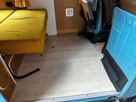 Volkswagen 23-517 Camper 1973, 07-YB-44