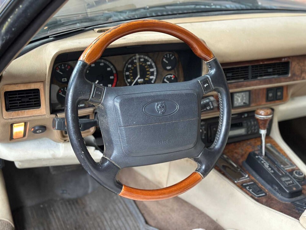 Jaguar XJS Cabriolet 4,0 6-Zoll-Reihenmotor 240 PS 1996